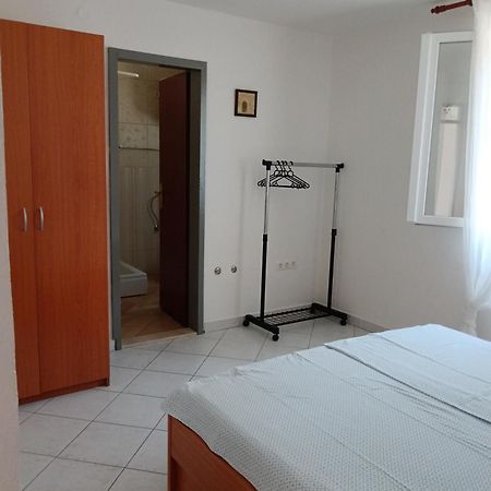 Apartmani More Комарна Экстерьер фото